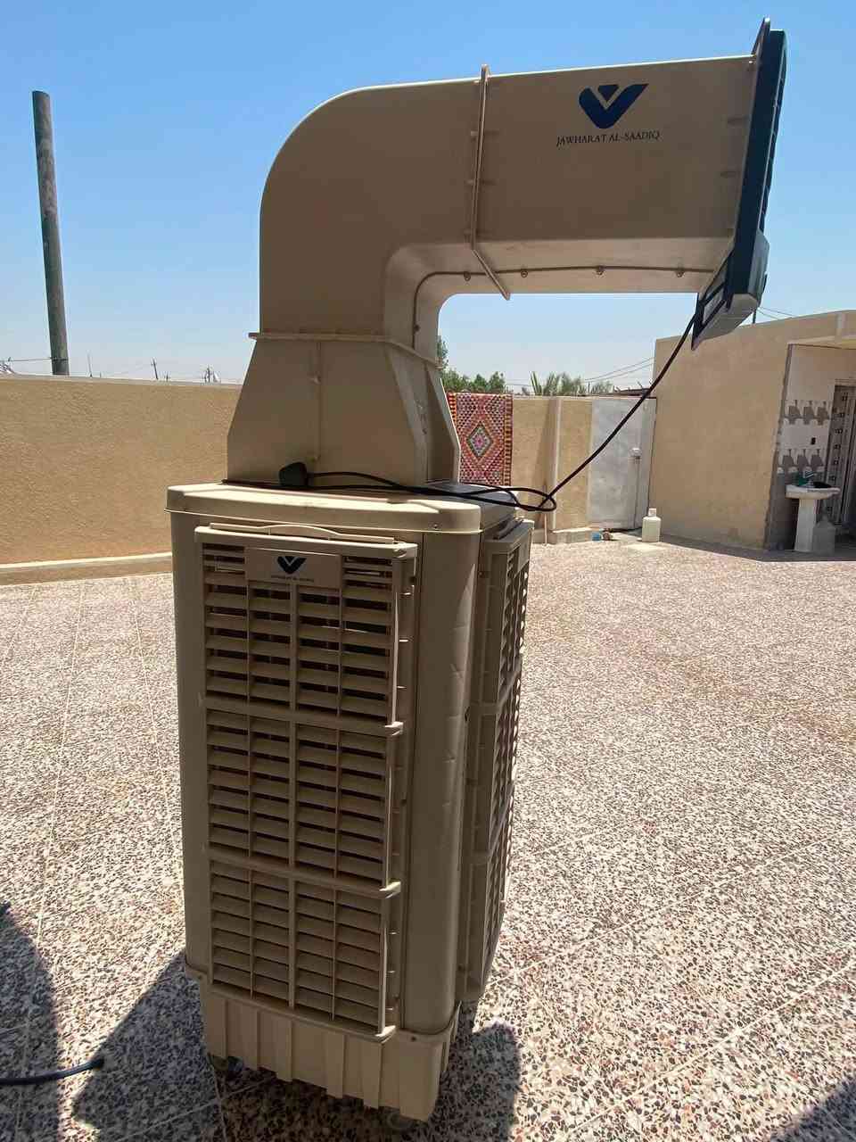 مبردة للبيع الحجم الكبير جديدة ماخذينها جديدة سعرها 350 مكاني بغداد المشتل
***********
