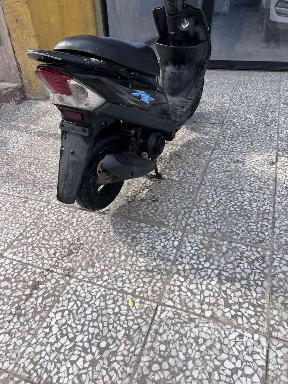 سلام عليكم دراجه ماكس عدله مامفتوحه بس ترتيب كفرات مكاني بغداد الدوره شارع ٦٠ .... السعر 700....الف بيها مجال...  *********** ......
