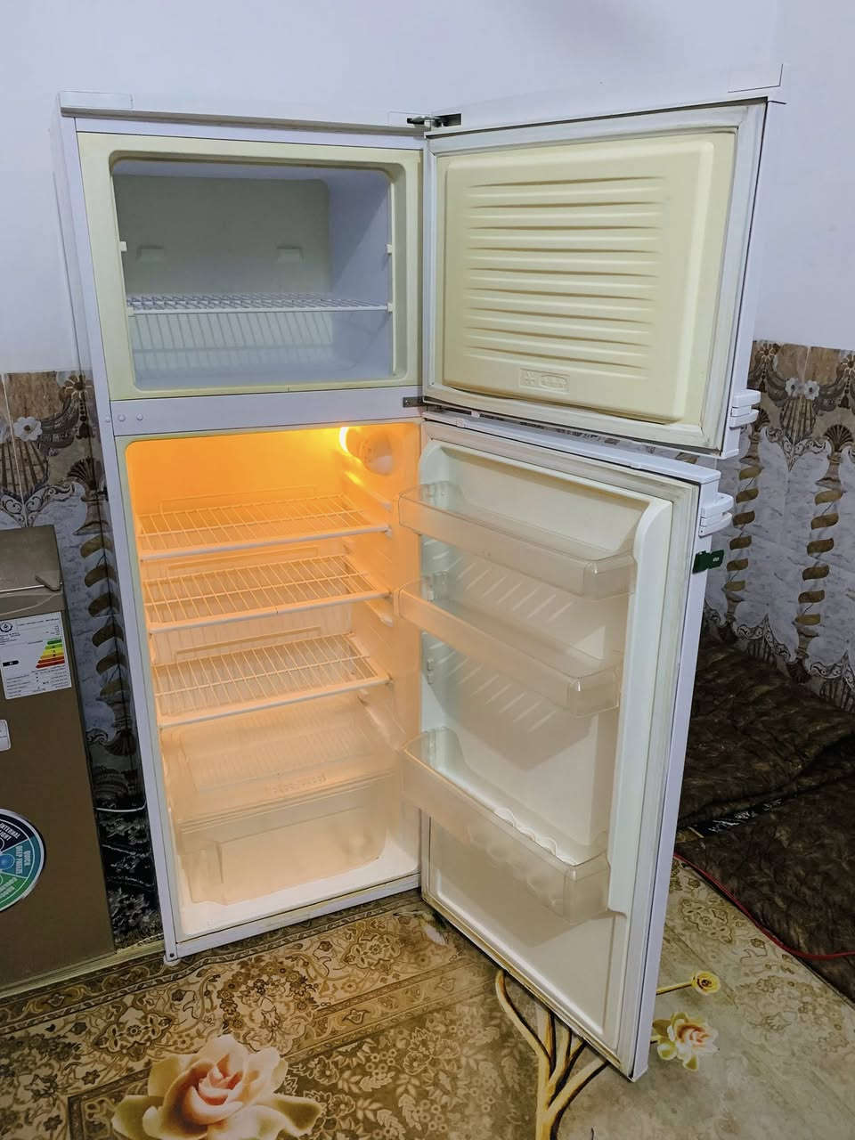 السلام عليكم وصول وجبة جديدة من الأثاث المستعمل قرية شكرا الشارع العام محلات اياد حلاوة مجاور كوفي الشام للاستفسار الاتصال على *********** و***********
