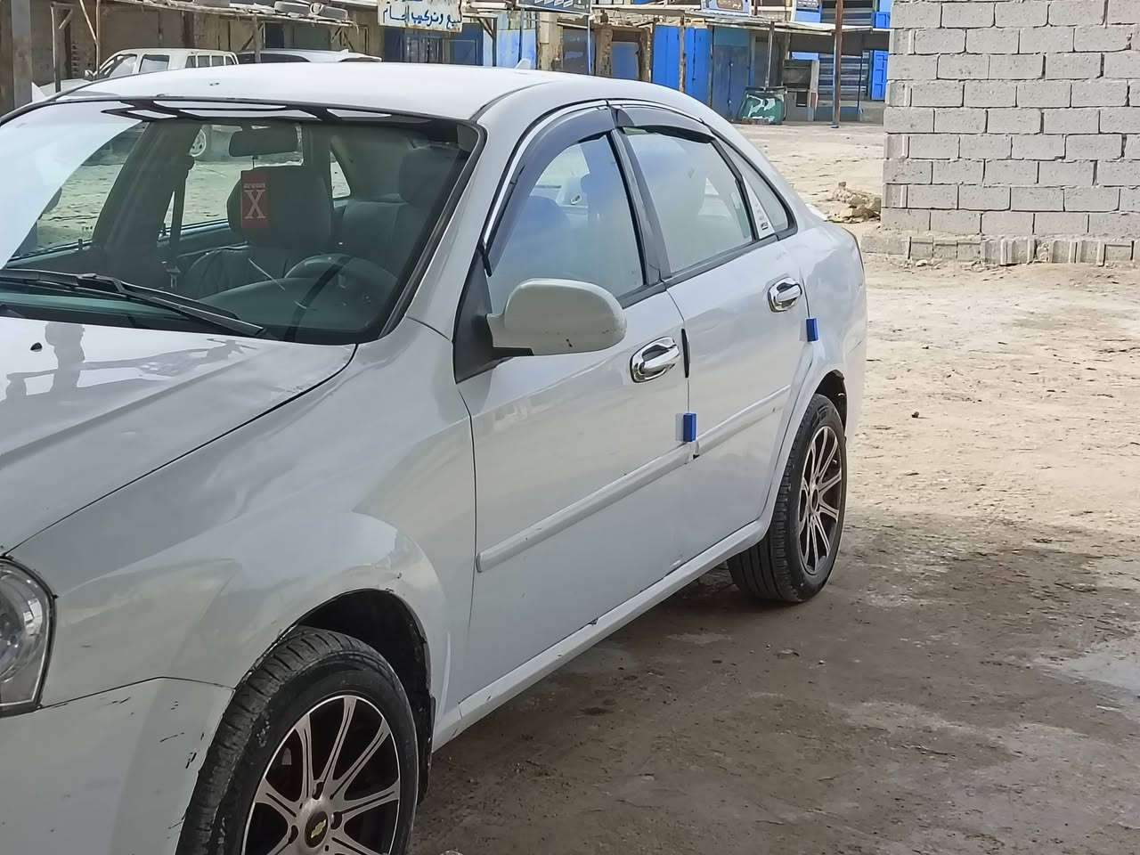 السلام عليكم سياره اوبتره مكفولة من ضربه وعيب شرعي مكفولة من الصبغ فيا طخه جاملغ بجهت السايق وتوحيد لون باب وجاملغ وحدادية جديدة مع تايرات جدد مع مكينه وكير جديد وتبريد شغال السنويه صاقطة لمدة أربعة أشهر ومازالت السياره باسمي السعر 67 ارجو الاتصال على الرقم ***********
