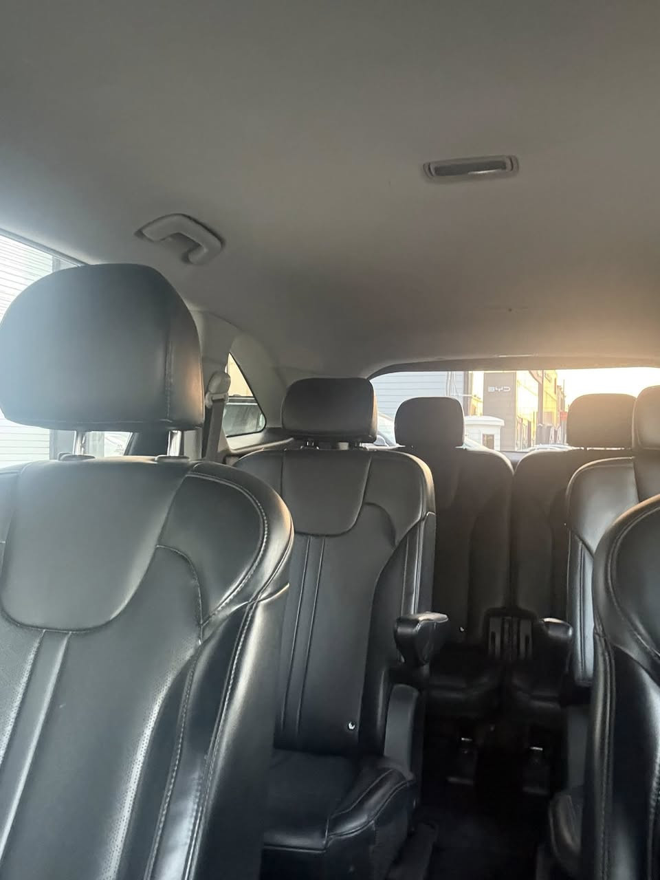 السلام عليكم سورنتو 2023 وراد امريكي حادث امريكة بنيد وطاك ايرباك ستيرن 
طخة بل عراق جاملغ وبابين صفحة السكن بدون دواخل السيارة فول مواصفات عدى الفتحة كشنات منفصل بصمة داخل اسود جلد حساسات امامي خلفي رادارات 
مواصفات معروفة مكينة 1500 تيربو وهايبرد تخم تاير جديد صدر جديد السيارة مناقصهة برغي السعر 210 وبيهة مجال 
للاستفسار ***********
