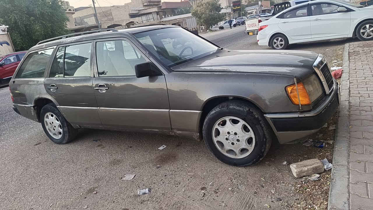 مرسيدس مكينه بلاد مكفوله  من قطره اخياس السياره كلها بلاد موديل 92 رقم بغداد سعر 47  
‏‪***********‬‏
