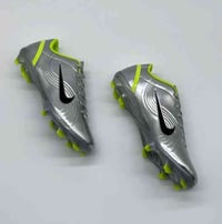 نايك فيتنامي  قياس 42  متوفر توصيل  07507121027