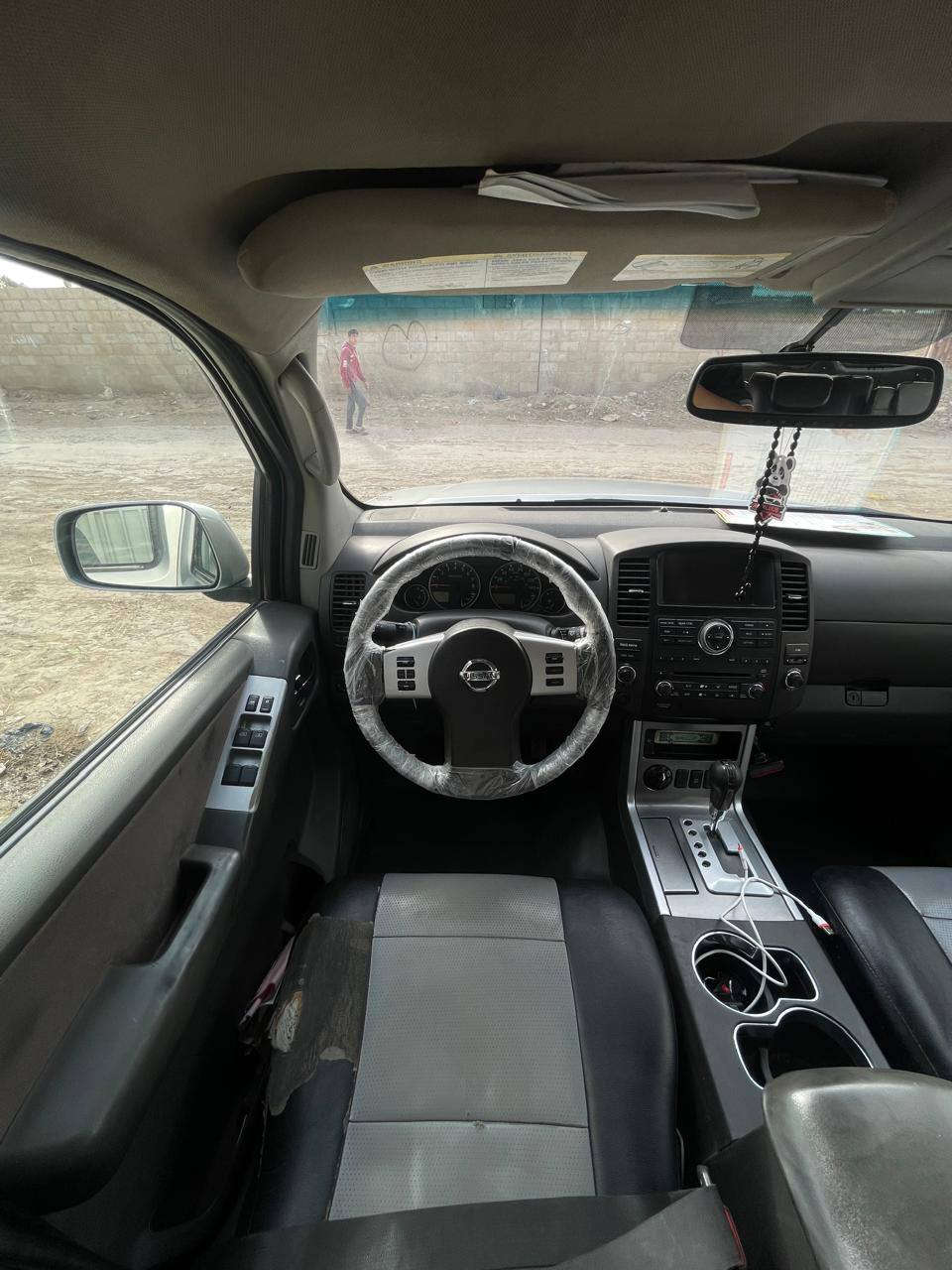 سلام عليكم للبيع نيسان باثفندر 2011 سياره نضيفه مابيها حادث وارد امريكي سياره تبريد شغال ثلج🥶سياره رقم بغداد مشروع وطني 
سياره ماشيه 135الف مكفوله من الحوادث محرك سياره 4000 سياره بس دعاميه لاماميه صبغ مكان سياره بغداد العامريه سعر سياره خاص 
رقم *********** الوتساب
