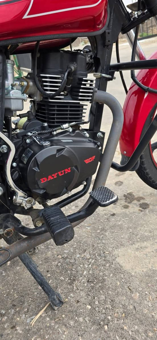 سلام عليكم دراجة ديوان نفخ مكينه 200خمس نجوم باب اول دراجه جديد صارله 3تشهر مكفوله اورق سكنر مكاني بابل ***********2
