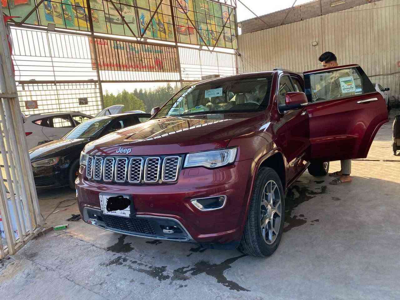 ماشيه ٧٠ الف كيلو متر 
 للبيع جيب اوفرلاند خليجي 
وكاله ليث العبيدي  
بسمي شخصيآ  رقم بغداد 
مكفوله كفاله عامه من صبغ والحادث  والكير والمكينه والاكسل والفورويل  
 فول مواصفات ١/١  
رادار جانبي نقطه عمياء 
سياقة الاليه مع تحديد المسار 
داخل بيجي  + سقف كنتاره 
حجم المحرك: 3600
فور ويل 4/4 ماوس 
دبل سلايت بانوراما 
تشغيل عن بعد 
شاشات 3 
شفتات ستيرن 
جنطه كهربائي شفط 
دبل كزوز خلفي 
حساسات اماميه + خلفية 
بصمه تشغيل بصمه ابواب
سستم صوت 12 سماعة هارمن كاردون  
دمامي خلفي بلصندوك
قطعتين تبريد ثلج 
كشن خزن ميموري 3 وضعيات
 مقاعد جلد اصليه بيجي كهرباء (تدفئة+تبريد) 
 كشن خلفية تدفئه
تدفئه بلاستيرن 
سيدي بلجكمجه  مع ريموتن تحكم بلشاشه 
مري  شفط 
مري قلاب ويه ال R
يدات ستيل اصل 
الداخل صاج ملكي  
 نظام_خرائط(نظام ملاحة)_Navigatio
 كامرة خلفية دوارة اصلية
 استيرن كهرباء +  تدفئة
 فول تحكم استيرن (جهتين امامي + جهتين خلفي) 
 ناقل حركة ٨ نمر
 نظام سبورت s
 نضام اقتصادي
 مري _جانبي_تدفئة مرايا_جانبية_حساسة_للضباب_تعمل_
تلقائياً + اشارة بالمري 
 لايت عدسة زينون يصعد وينزل ويه الستيرن 
كشافات زنون 
زراكات لايت 
  باتري جديد تخم تايرات انتاج ٢٥؟جدد صدر جديد 
كاعيات شركه جيب ممفتوحه 
كتلوكات الشركه  + جنطه الطوارء
بصمات 2 شركه وياها + برده بلصندوق شركه 
كلوب طوارء بلجنطه
الاسبير المقدس بعد منازل انتاجه 19 مال وكاله 
السياره جديده بمعنئ الكلمه ولا كلوب مشتغل بلدشبول حته السيرفز طافي

رقم صاحب سيارة ***********
