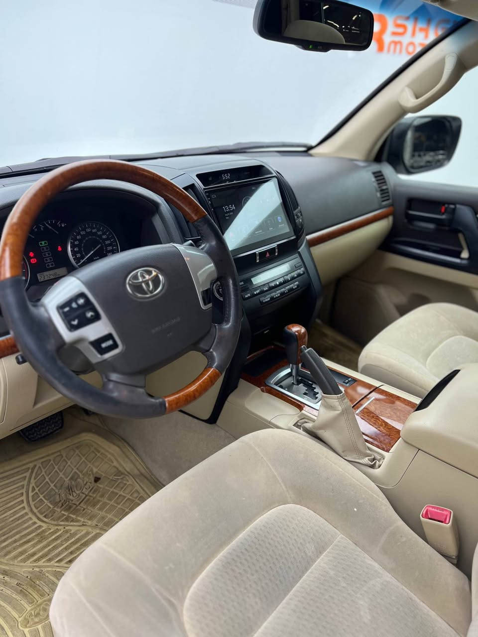 TOYOTA LAND CRUISER 2014
تويوتا لاند كروزر 2014
مواصفات GXR
بدون صبغ السيارة
مكفولة كلها
رقم جديد
كير و محرك بشرط

237,000كم ماشية
خليجية
السيارة جديدة و مناسبة السعر
41,000 $
يعني أربع دفاتر و عشر أوراق و بي مجال للطيبين

مكان السيارة

دهوك -معرض ارشف R-Shev
رقم51 من معارض التيرمينال
كورك - واتس اب
***********
*********** دهوك, العراق
