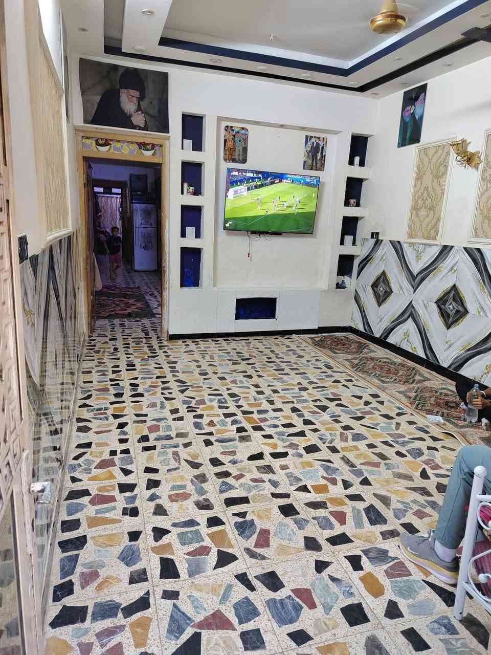 دارالبيع مساحه 110حي طارق قديم خلف معمل غاز قرب موالد عباس الساعدي البناء بلوك سكف عكاده البيت مستوه شارع تصال ***********
