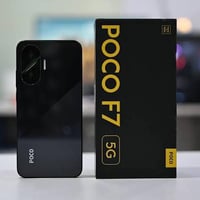 بوكو F7 256/12  استخدام قليل جدا  ملحقات كاملة  السعر 400,000/اسعار ثا...