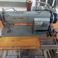 مكينه للبيع جاك سعرها 250مكلف بلبيع صاحب مكينه رقم 07713837472