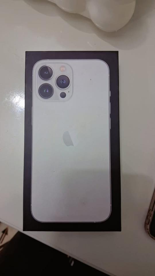 سلام عليكم.  13برو ماكس جديد ونضيف نضافه ‎%‎100     مع كارتونه مالته لأصليه وملحقاته. 

بطاريه بلاديه 88
ذاكره 256
نموذج M
كلشي ما مبدل بي 
سعر 700
 

مكان بغداد حي اور .
***********
