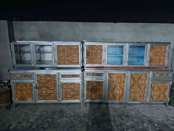 السلام عليكم يوجد غراض نضيفات للبيع المكان التحويله البوحرايج قرب صيدلية السراب للتواصل على الرقم ***********يوجد واتساب او خاص
