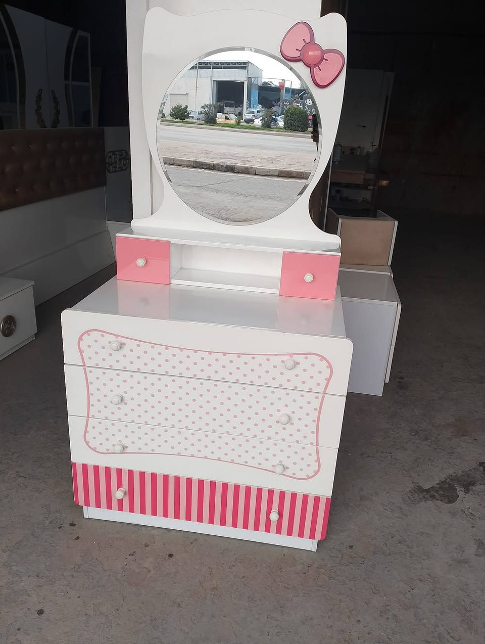 غرفه نفر ماركة السرير مخزن بي جكامج 
 بدون كنتور 
السعر 160 الف


**إذا كنت صاحب هذا الإعلان وتريد حذفه لأي سبب، رجاءا أرسل رسالة إلى الدعم الفني**