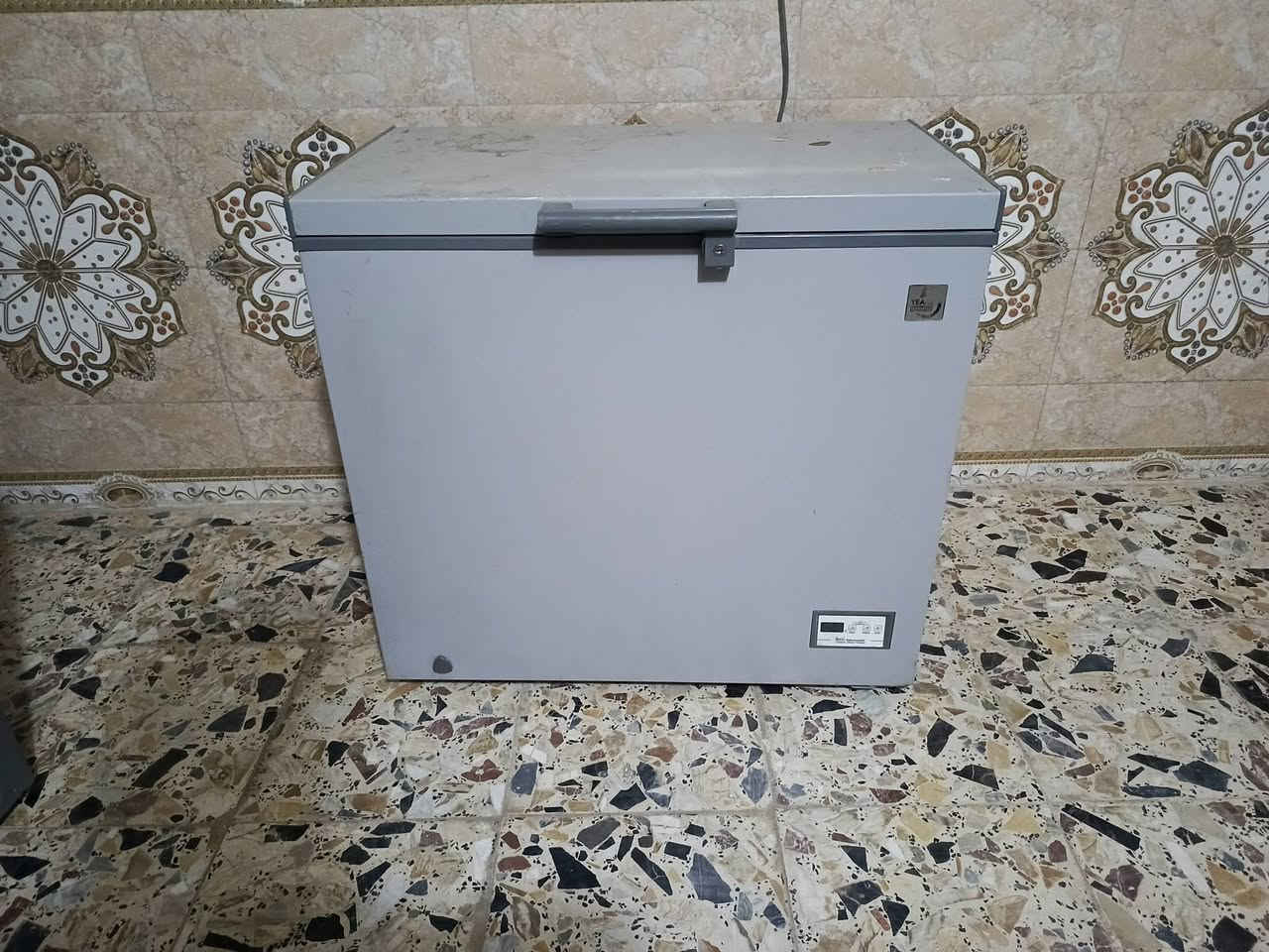 سلام عليكم مجمدات للبيع  شراي يتصل*********** اخو جديد يوجد توصيل
