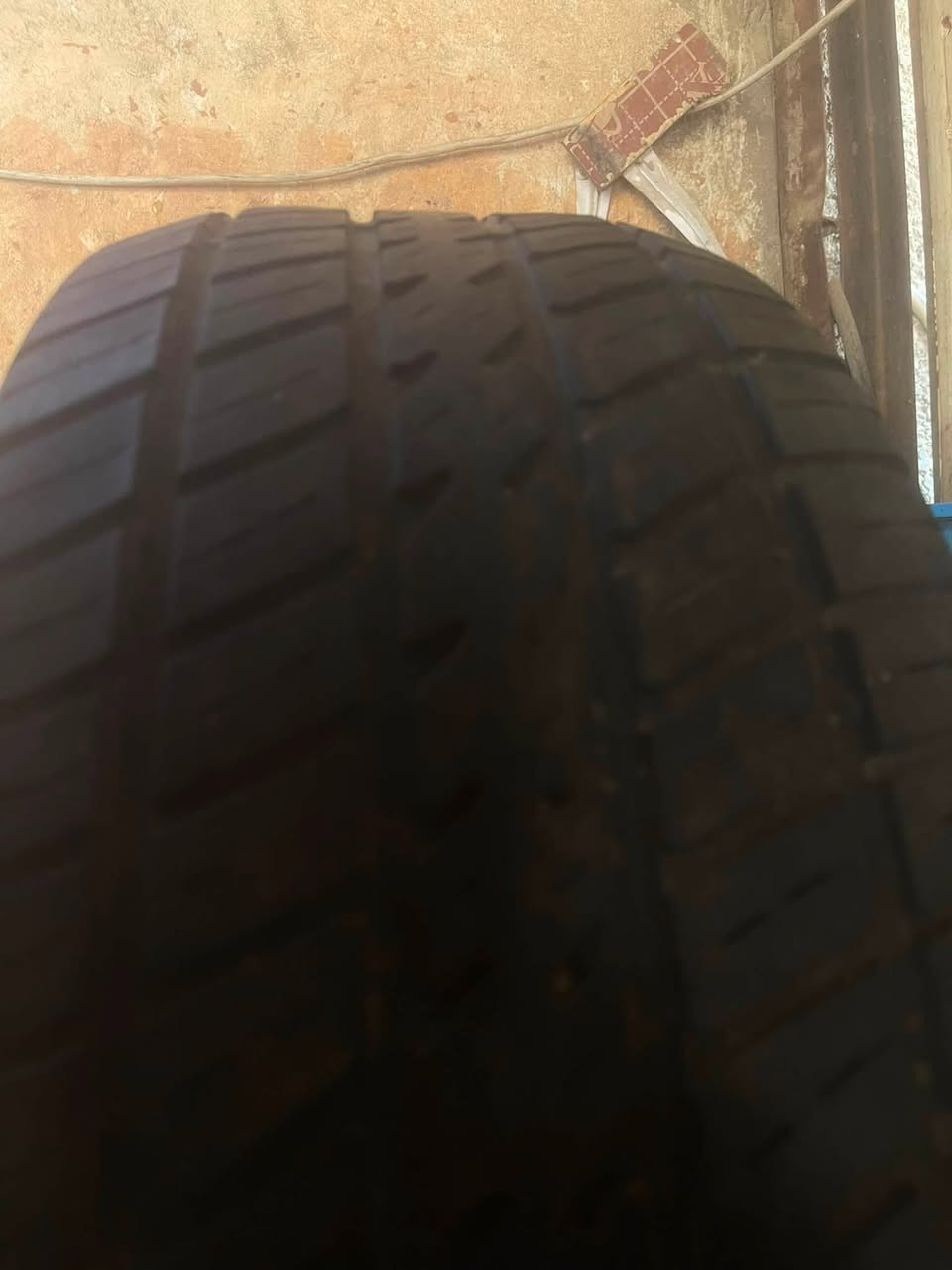 زوج مكسيكي قياس 15/60/255  اخو الجديد لا ركعه ولا فتيله ضمان الشد والفحص سعر الزوج 75 الف
يوجد توصيل لكل المحافظات 
مجمع المصطفى المشتل شارع المدارس
***********
