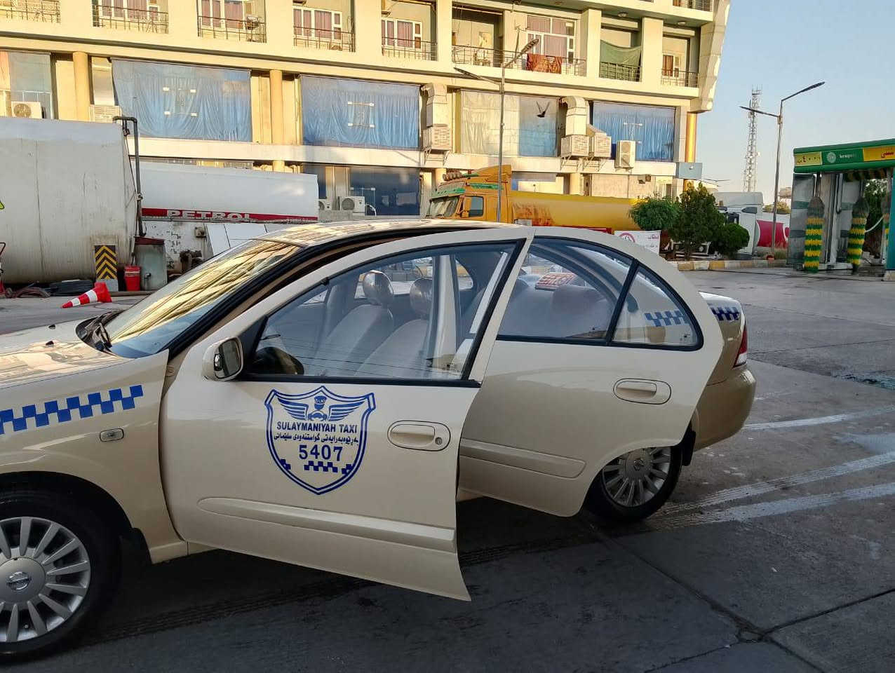 صنى يابانى ٢٠١٢ تماتيك رقم سليمانى بلاد تاكسى كوردستان بس دوو كارتى بجوك بويخى هه ى سه يركه زور خوين وجاهزه ماكينه كير تحويل وكه لا وغرامه به شرت به ناوى خومانه وى نرخى ....١٢٤... كه لا ومجال زماره ى واتس اب ***********.... تكاى به واتس اب تلفون بكه ن جوبى نه مه نه دمه وه ببوران السليمانية, العراق
