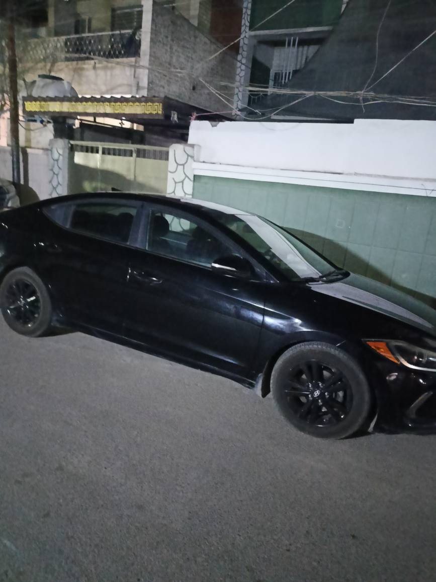 السلام عليكم النترا اربيلية سودة 18 رقم جديد سنوية بسمي محرك دوش 2000 فول عدا الفتحة تشغيل عن بعد حساسات جانبية تدفئة كشنات  بغداد الكرخ *********** بغداد, العراق
