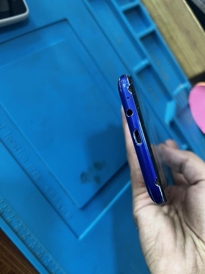 السلام عليكم 
للبيع تكنو سبارك 6 go السعر 50 الف الجهاز مبدل شاشة فقط
المكان: (بغداد/ ابو غريب / خان ضاري) لايوجد توصيل
للاستفسار: *********** واتساب
