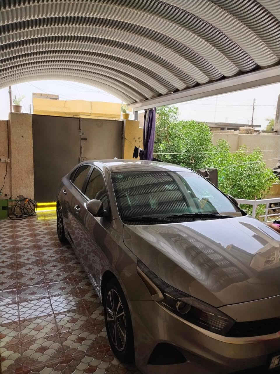 ***********
كيا فورتي 23 وارد امريكي محرك 2000 دوش كلين مامبدل اي شي بيها ولاقطرة صبغ كفاله عامه ارباكات كلها سليمه ماشيه 65 الف كيلو ضربته بسيطه وراجعه بارد الرقم معوقين بغداد وكاله عامه السعر155 وبيها مجال
