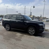 لاندكروز 2022 ضمان ساز ماشيه 57 الف سعر 565 رقم بغداد تحول مباشر بيع ص...