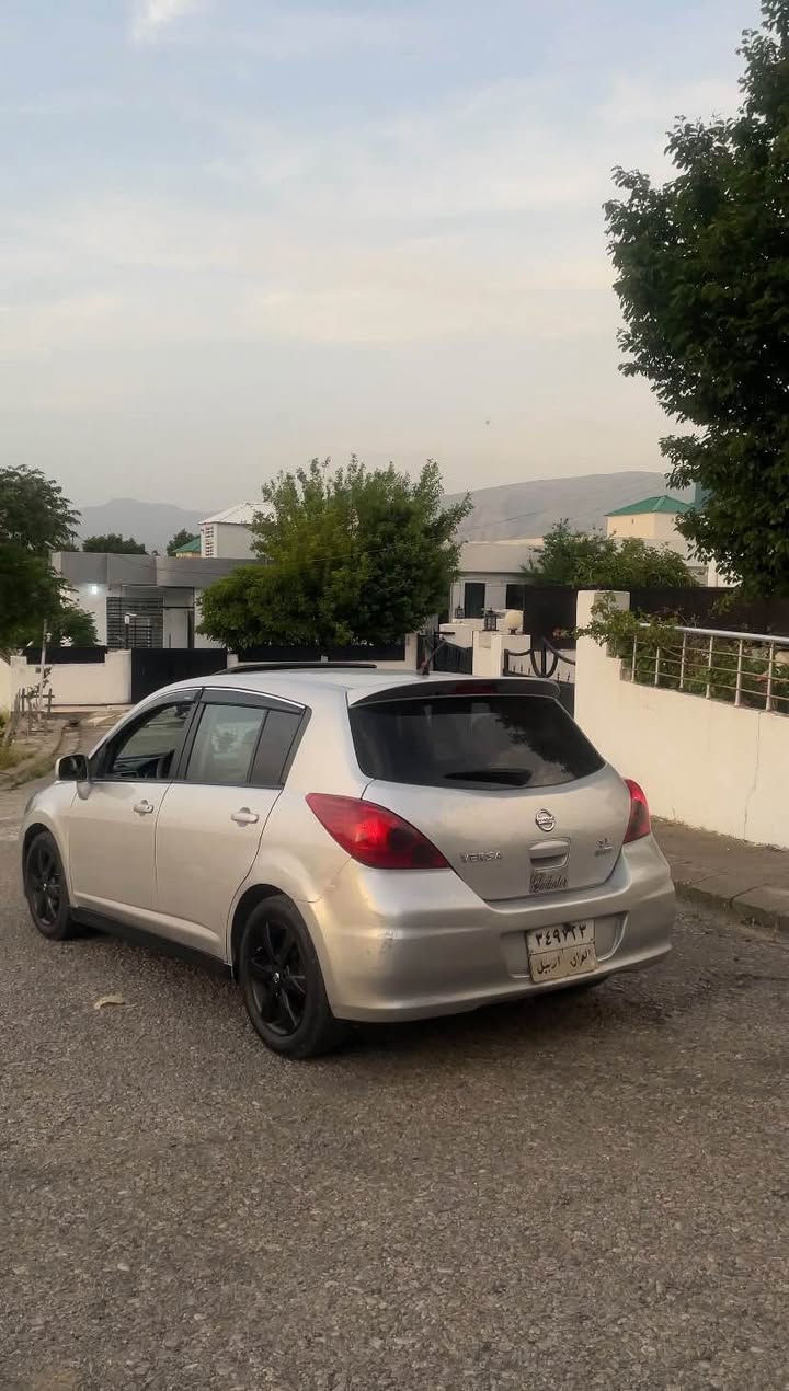 Nissan versa 2012 Lt فول مواصفات

ڕەنگ سیلڤەر 
گێر ئۆتماتیک 
شاشە ایپاد و کامێرەی دواوە
تراکشن مۆد 
چوار جام کارەبای جامی سایەق ئەوتۆ(auto)
دۆسەی سپۆرت 
باڵی سپۆرت 
تەعدیل سورحە 
چوار تایەی لۆک تازە بۆی بەستراوە 
کامل پێشی توند کراوەتەوە توندتۆڵە 
تازە سێرڤیس بۆ کراوە

دوو پارچیەی سبوغە 
بۆنیت و چاملغی دواوەی لای سایەق تەنها  سەر هیلالەکەی سبوغه 
له بەشی پێشەوە قینجێکی بچووکی داخیل هەیە 
داوی 89 $ مەجالێکی برایانە 
ڕەقم تەلەفۆن
***********
تەنیا وتسئاپ بردەستە أربيل, العراق


**إذا كنت صاحب هذا الإعلان وتريد حذفه لأي سبب، رجاءا أرسل رسالة إلى الدعم الفني**