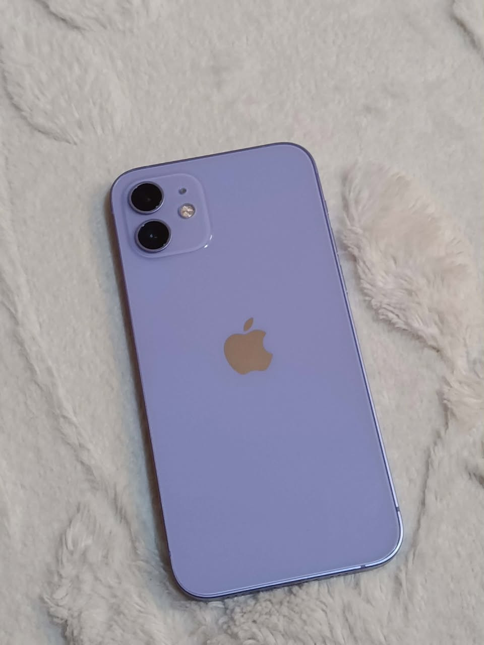 سلام عليكم للبيع / ايفون 12 العادي آخو جديد نضافته 100% جهاز جداً نضيف ما مبدله ولا قطعه كفاله / ذاكرته 256 /و بطاريه 77% جهاز مابي أي صرف كله نورمال
جهاز كله شغال و مابي اي خلل / بدون ملحقات / و السعر 330 الف و بي مجال بسيط / مكاني بغداد العامريه للأتصال *********** بي واتساب
