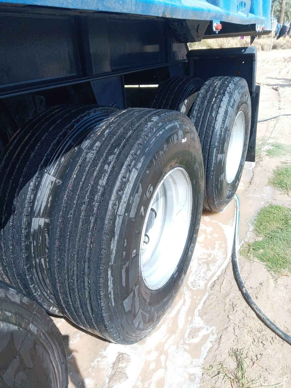 سلام عليكم ورحمة الله تايرات 22 مراوس 24 ***********
