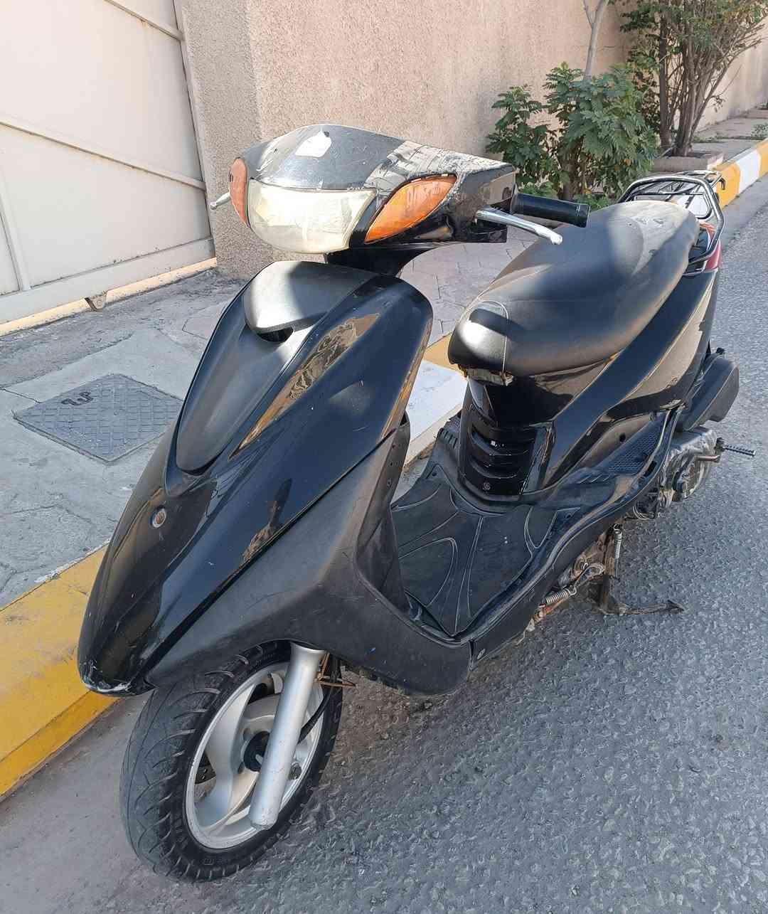 السلام عليكم  دراجه اكزز ياباني للبيع دراجه    مفتوحة مرة وحدة شغاله الدراجه سعره 450 نقصه باتري وبيه مجال مكاني الزبيلية شارع الرابط رقم ***********
