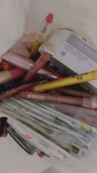 شلعة مكياج • 100قطعة • توصيل مجاني