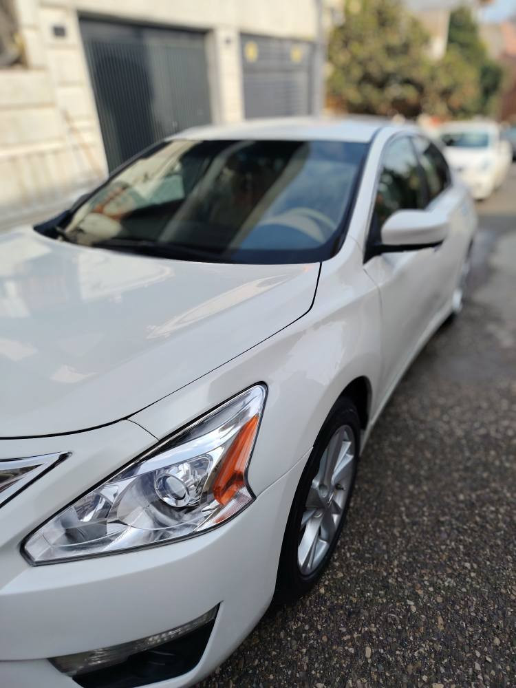 نیسان ئاڵتیما خەلیجی مۆدێل 2015 سپی سەدەف مواسەفات SV  شەغال بەسمەی ئیشپێکردن و بەسمەی دەرگا وسنوق  ناو زەرد سوکان ڤۆلێۆم و،شاشە کامێرا وحاسە و 5ویل کرۆم تەبریدمەرکەزی گێڕ ومەکینەبەشەرت نەکراوەتەوە ، سەنەوی وژینکە تاکو 2031تازەیە وەکالەتی بەناوی خۆمە و هەزەی تازەیە تاکو مانگی 12
 بۆیاغ حیزام بۆیاغە لەسەر ساغی
  نرخی  108 گەڵا و معامەلە 
شوێن سلێمانی نزیک پردی کۆبانی 
***********
*********** السليمانية, العراق
