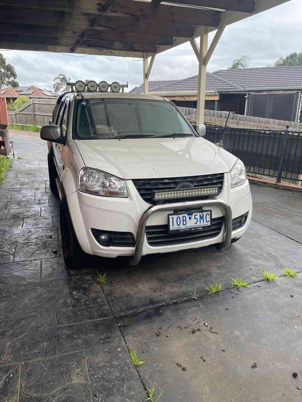 Manuel diesel Great wall 2013 done 60,000km selling due gone overseas ute sat for 2 years not driving in good condition just needs new oil and new service due to sat in garage for 2 years because im overseas low kms diesel im second owner has all service books purchased feom preston nissan dealer 2020 car is good car comes with spot lights and led front light mud tyres and walke radio ute ready to go just needs rwc and rego 

Location melbourne norther suburbs 

No rego and no rwc negotiable for serious buyers Melbourne, VIC


**إذا كنت صاحب هذا الإعلان وتريد حذفه لأي سبب، رجاءا أرسل رسالة إلى الدعم الفني**