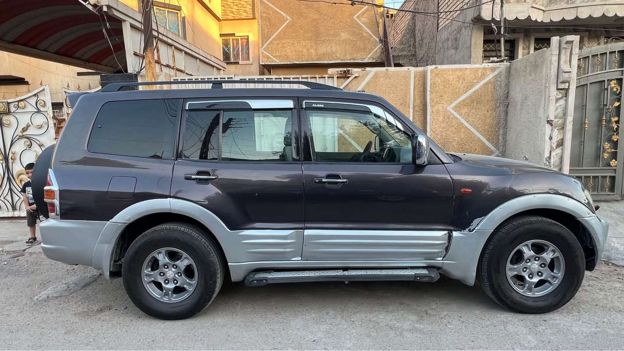 السلام عليكم للبيع او المراوس ميتسوبيشي باجيرو موديل ٢٠٠١ محرك ٣٥٠٠ تبريد ٣ قطع ثلج صدر امامي خلفي جديد تخم تاير جديد كهربائيات شغاله فور ويل سبعه راكب بيها صبغ حزام بدون حادث دواخل كفاله السعر ٧٧ وبيها مجال مكاني الدوره ابو دشير رقم الهاتف *********** بغداد, العراق
