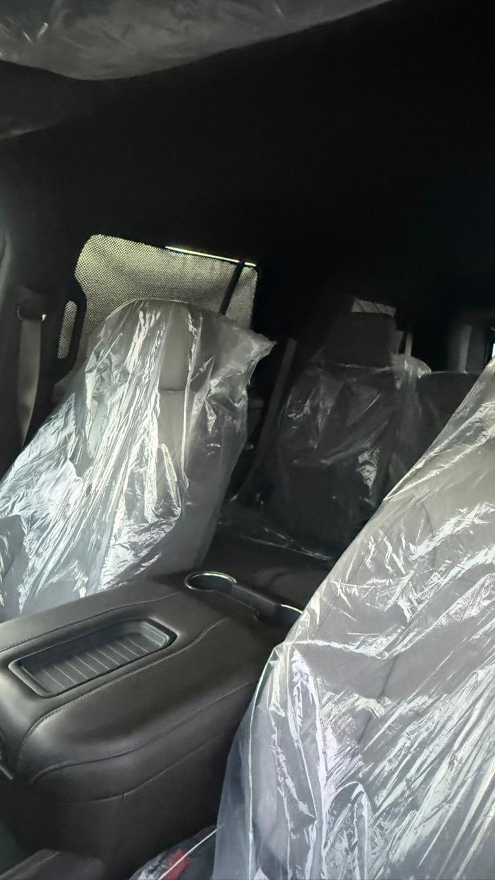 سلام عليكم 
يوكن خليجي موديل ٢٣ مكفوله ومغلفه رقم بصره بسمي فئه sle ماشيه ٢١ الف سياره كلش جديده ومابيها نقص برغي للبيع بسعر 485 وبيها مجال ***********  مكان سياره بصره
