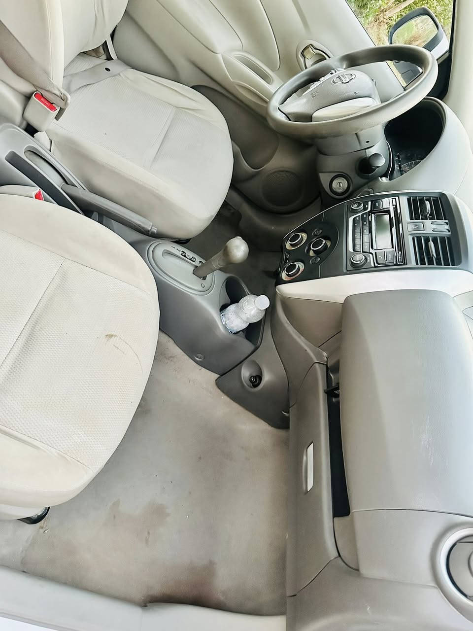 نيسان سني للبيع موديل 2018 ام البليته الزركه المرغوب مكفوله ماعدبارد بسيط رقم اربيل بس شركه سنويه ساقطه جاهزه مابيهه اي نقص
تخم تاير حداديه
تبريد تدفه 
جام اوتو باتري جديد 
ماشيه 134
مكان حله 
سعر 95 وبيهه مجال 
***********
