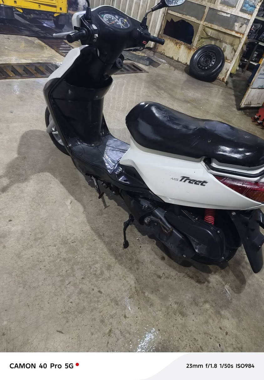 لكزس ياباني مكينة بلاد كفر اصلي كهربائيات كلها شغالة السعر ٩٥٠ مستعجل عل بيع للاتصال *********** شراي يتصل
