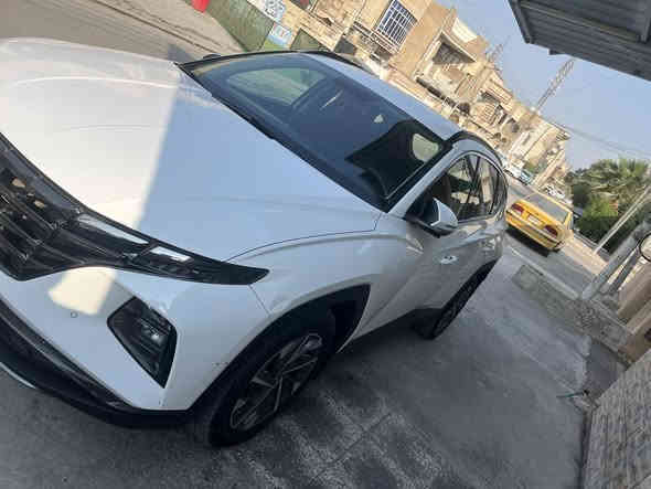 السلام عليكم 
للبيع توكسان 2022 خليجي بغداد رقم انكليزي بأسمي الجديد 
بدون صبغ فقط بارد خفيف يم الرقم الخلفي محرك وكير كفالة والملاحظات الي بالصور السيارة ترحيب مري شفط بصمة تشغيل عن بعد كراسي كهرباء السيارة ماشية 162 الف مكاني حي الاعلام رقم الهاتف *********** السعر 193
