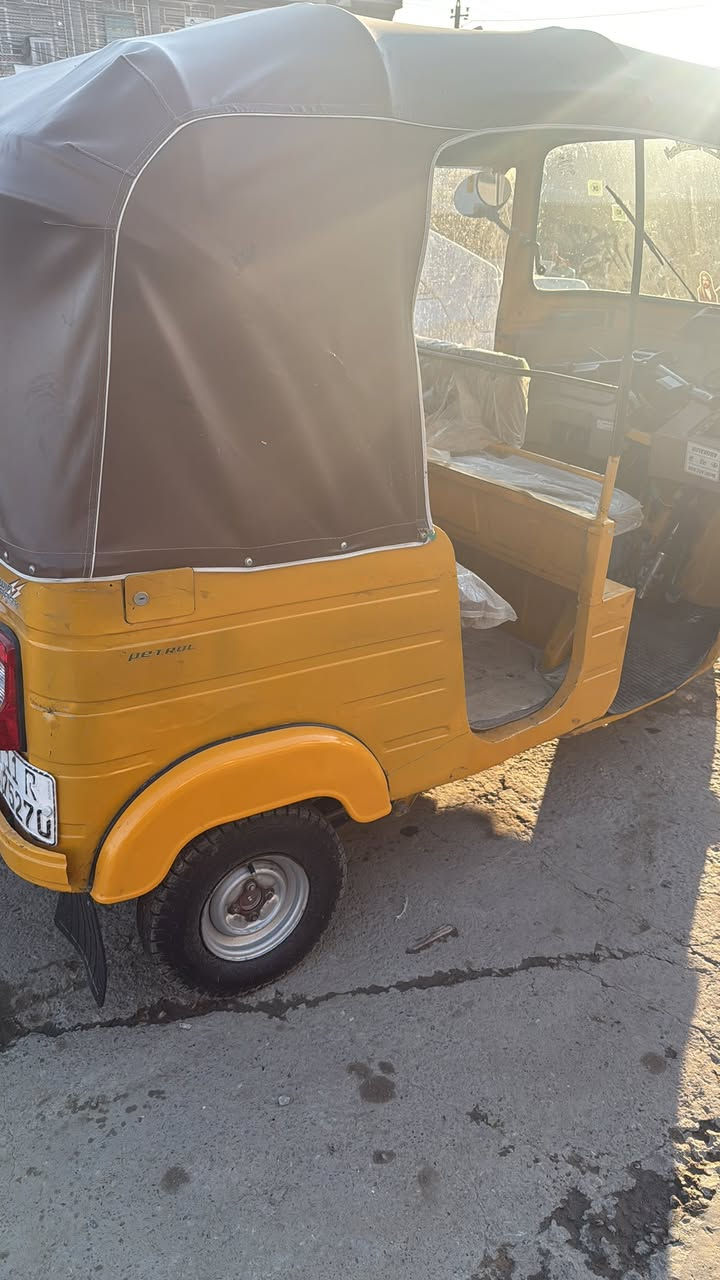 سلام عليكم تكتك موديل 2020 شهر 9 رقم بغداد شرط التحويل مكان فلكه حي النصر مكلف بل نشر تفاصيل اكثر هاذ رقم صاحبه ***********
