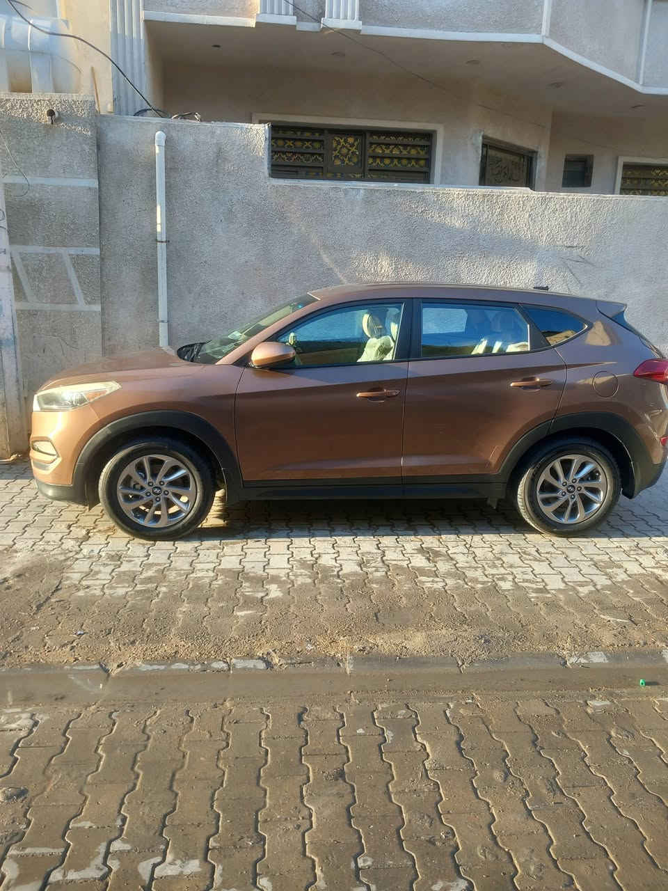 توسان امريكي ١٧ بدون حادث بدون صبغ دعاميه خلفيه فقط ليبل واحد ماشيه ٦٧بسمي مكان بغداد الحريه الثانيه رقم الهاتف *********** السعر ١٥٥ وبيهة مجال قليل
