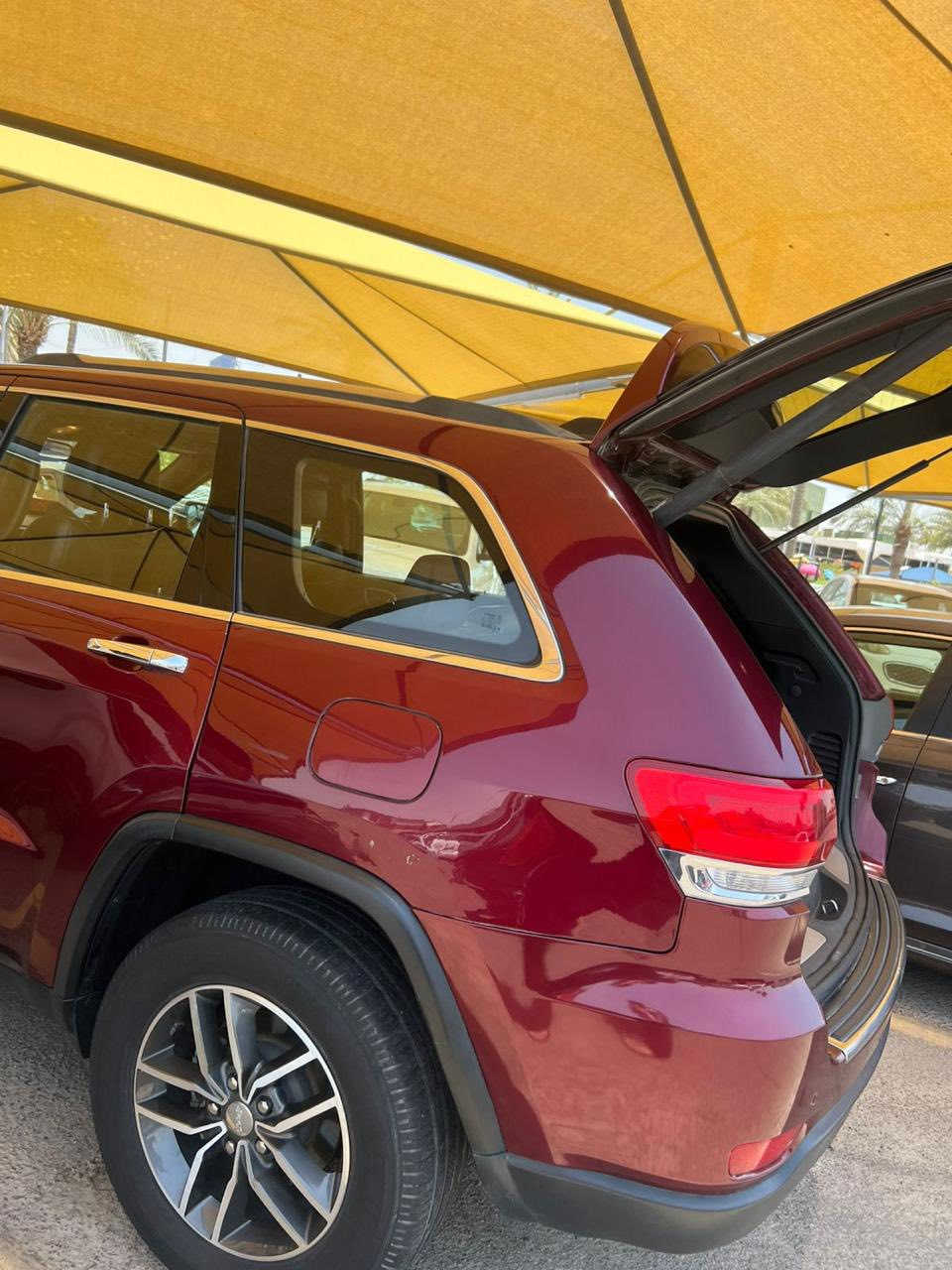 السلام عليكم 
جيب 2019 فول مواصفات رقم بغداد 
السياره موضح حادثه بصور وتقرير موجود
العنوان 
نفق الشرطه حي حطين
للاستفسار

‭+964 770 298 6736‬
