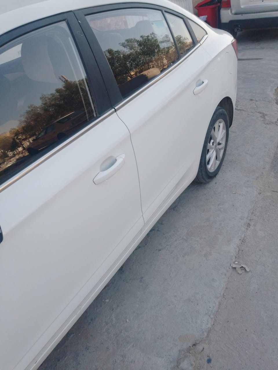 السلام عليكم mg5 للبيع موديل 23 سياره جديده جدا ماشيه 35 السعر المطلوب 108 مكان السياره المشتل حي المعلمين التفاصيل بالصور موضحه للاستفسار الاتصال على ***********
