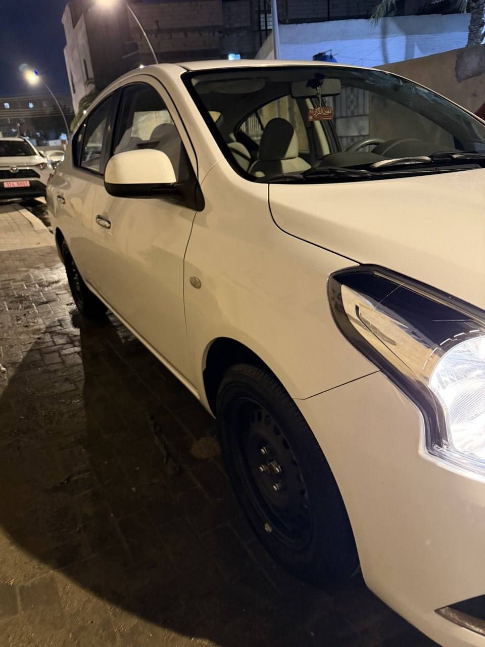 نيسان سني هندي موديل 24 كفاله عامه من الضربه والصبغ سياره جديده ماشيه 26 الف السعر 129 وبيها مجال
استفسار اتصل ***********
