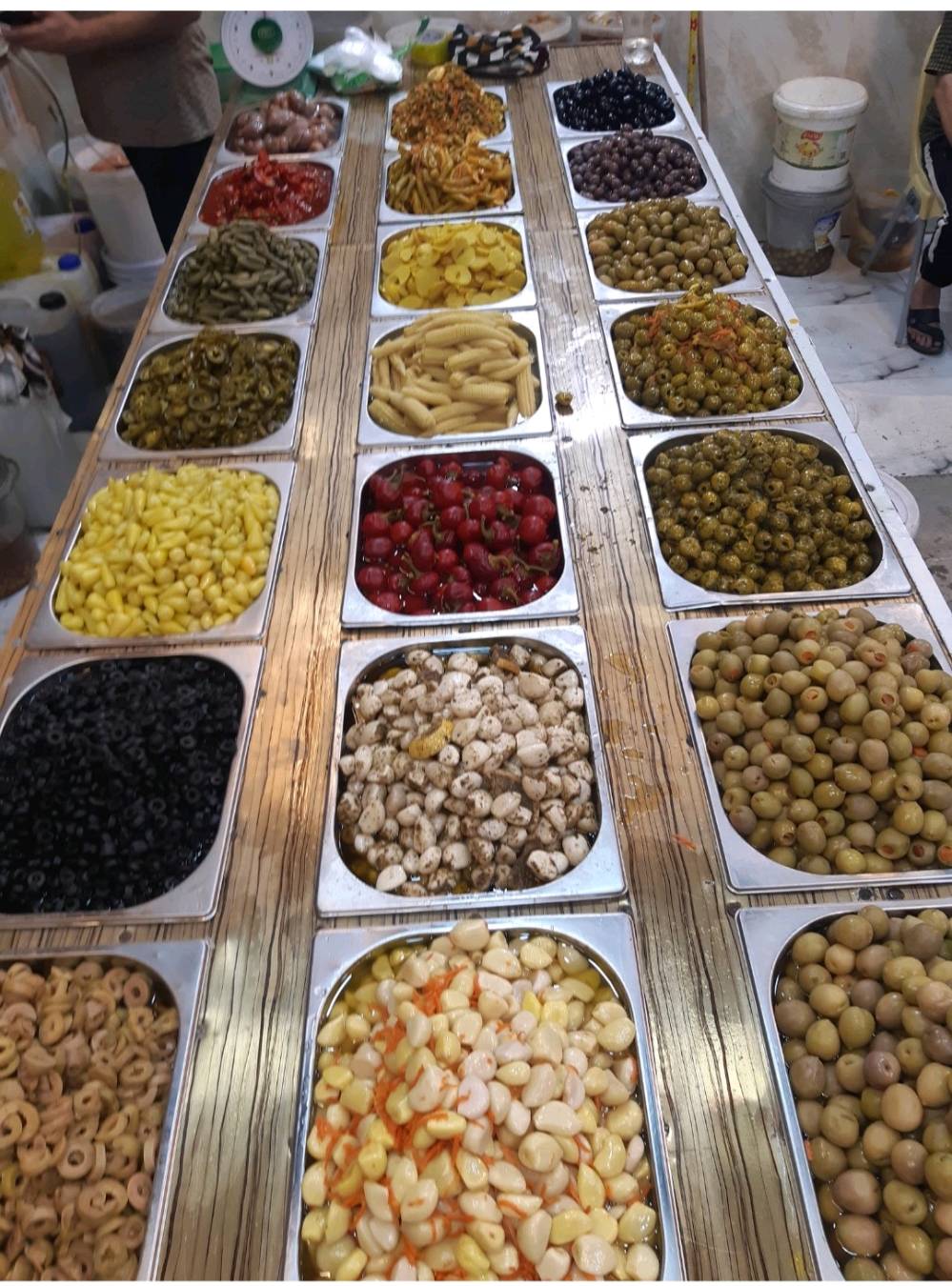 🔥 فرصة للبيع – ميز طرشي متكامل 🔥
📍 ميز طرشي جاهز للعمل وبحالة ممتازة جداً
🔹 يحتوي على 24 قاب (ستانلس ستيل أصلي)
🔹 الطول: 5 متر
🔹 العرض: 1.20 متر
💯 نظيف ومرتب مثل ما واضح بالصورة
💯 مناسب للمحلات والمطاعم ويفتح شغل ممتاز
💯 جاهز للاستخدام مباشرة بدون أي تعب
📸 المعروض بالصورة هو نفس الميز
💰 السعر مناسب وقابل للتفاوض للجادين فقط
📩 للتواصل خاص أو اتصال
بصره شط العرب الفيحاء
***********