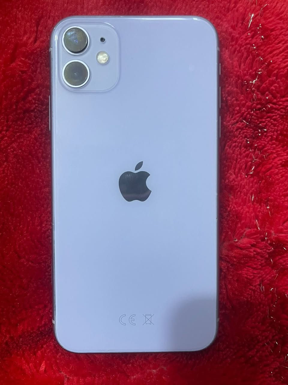 ايفون ١١ ذاكره ١٢٨ بطاريه ٩٩ مبدل شاشه وبصمه واكفه نضافه ١٠٠ كله شغال وع فحص قيم وخذ ***********
