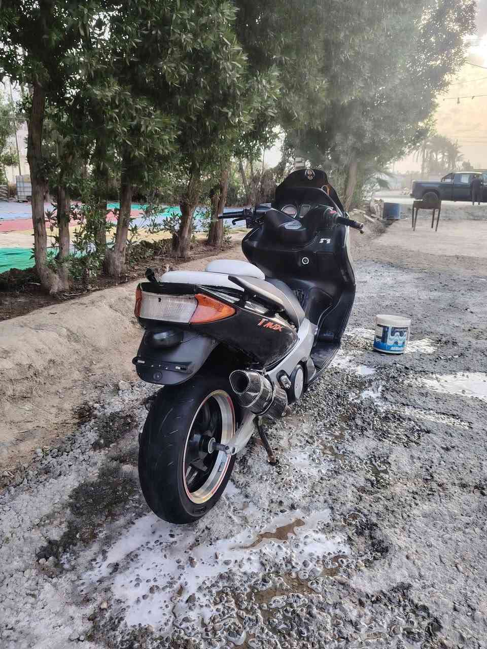 سلام عليكم دراجه تي ماكس للبيع دراجه مكفوله كفاله عامه مكينته ناعمه تخبل ما مفتوحه جيب وياك 10 مصلحين الدراجه جديد عله ادامه كامله دهن موتل مي زيتي بانزين محسن شرط شلعه ومعدل 180 كهربائيات كله شغاله حساس ستنده شغال السعر 18 وبيه مجال العنوان حله شارع 80 الرقم ***********
