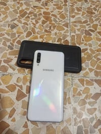 سامسونج A50 • ١٢٨ جيجا • صوت عاطل