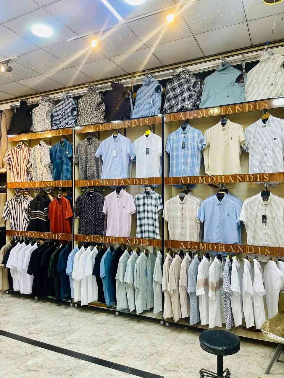 السلام عليكم. للبيع. العرض 180. الطول 280. 
فاترينات نضاف كلش بيهن بطن من جوة حاضنه كاملة مال بوري شخاط الضهر مالتهم 18 ملم شد كبل ثقيل قيم واخذ بما يرضي اللة ***********
