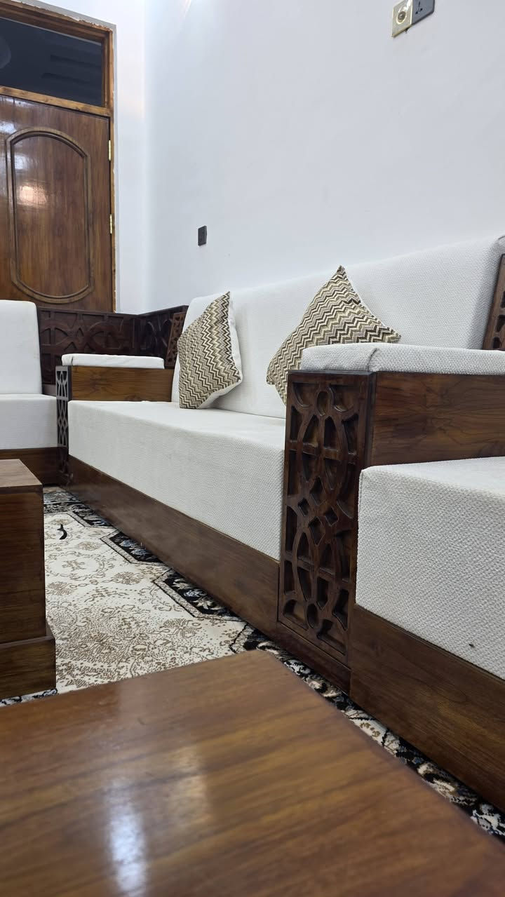 #اللهم_صل_على_محمد_وال_محمد
#نجارة_الاخوين 
التصميم روعه _ 
دقة العمل 💯
ضمان العمل ١٠ سنوات فعلي 💣
اسفنج مميز 
خشب بلوك +جام روسي مجفف اول 

متوفقر نظام الاقصاط💲✅
يوجد توصيل وسط وجنوب العراق 🚚🚛
العنوان ذي قار_قضاء النصر _شارع المجلس بلدي نهايته
*********** يوجد واتساب 📞📲
بأدارة سجاد شاكر / ابو علي
