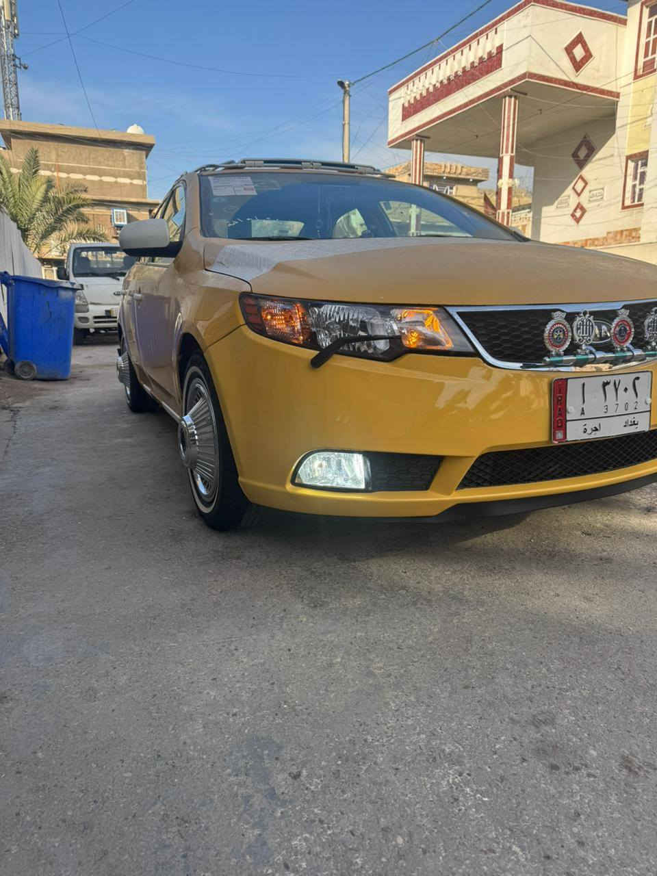 الهم صلي على محمد وآل محمد
السلام عليكم شباب
الأسم / كيا فورتي
موديل / 2013
مكينه / 2000 دوش
كير / اتوماتيك + عادي
المواصفات / عاديه
1/ شاشه تاب
2/ كامره خلفيه دواره
3/ تحكم استيرن جهتين
4/ درشمه عام
5/ منظومه غاز جديده
6/ سيبايه ابو عمار اصليه 
7/ نشره استوب خلفيه 
8/ تخم تاير خط ابيض 
9/ كبات شوفر 15
10/ ماسحات لايت 
11/ مسطره توج 
12/ دركه باج سيبايه وسهم 
ماشيه 224 الف كيلو
كير مكينه صدر تبريد كله كفاله 
سياره احله من صور بعد 
بيها جاملغ اوبنيد
 بيها بل لغد وشاصي شويه 
اتريك وين ما يعجبك 
رقم بغداد شرط التحويل 
مصفره هيئة وغرامات 
بيع أو مراوس حسب القناعه 
السعر 98 بيها مجال حق الجيه فقط 
الاستفسار *********** 
مكان بغداد الشعله حي الجوادين 
أو منصور ساحه القاء 

س
