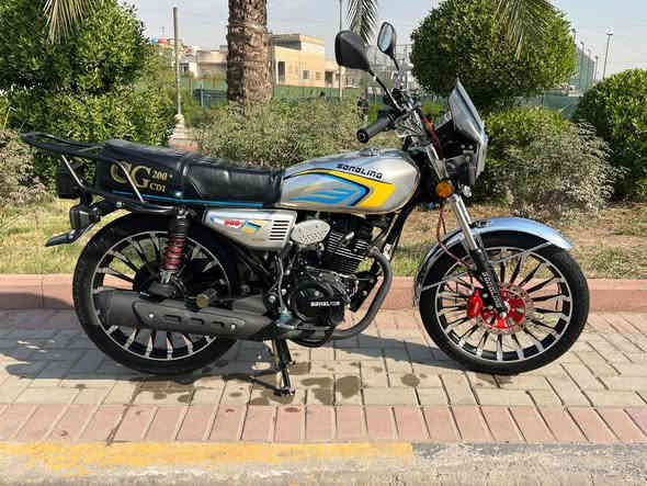 السلام عليكم ايراني سونك •[2026]• ➡️ للبيع

استعمال شهر واحد فقط

كهربائيات شغالة كلهن

المكينة مال شركة بلاد سوده Cc200✅

اوراق كامله بس وصل معرض ومكاتبه

ماشية 6000 بس 

السعر  : { 925 }الف وبيها مجال بسيط للشراي حك جيه 👤

التواصل واتساب : ***********📲

مكان بغداد شعب قرب سما بغداد 

سويج2بصمه2درجه بعدهة زيرو 🧾
