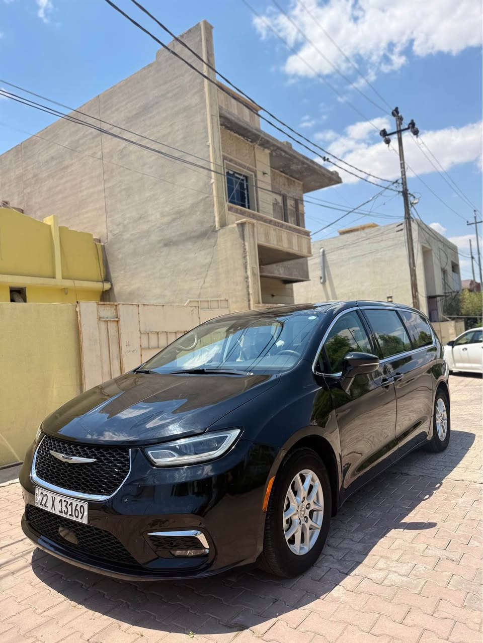 كرايسلر باسفيكا 2024 CHRYSLER PACIFICA ✅ السعر ماسب ✅ 🔥

7 راكب عائلي فول سياحي 

للبيع او مراوس 

تشتغل وتمشي  ‼️

رقم اربيل جديد بسمي شرط تحويل غرامات 👍

الحادث كما موضح بالصور … فقط جاملغ وبونيت تبديل وباب سائق مصبوغه اثر شخط بدون دواخل✅

بدون دواخل مكفولة من اللغد والشواصي ماشية 38 كم الف ✅

موديل 2024 ✅

 ايرباك ستيرن ودشفول  ✅

ماشية 38 كم الف فقط ✅

#مواصفات تورنك L فول تجي عدا الفتحة :

1- بصمة تشغيل وابواب بصمة 5

2- هاند بريك بصمة كهربائي

3- محرك 6 سلندر 3600 وبانزين 

4- هيترات بالكشنات

5- رادر امامي وجانبي 

6- بيبان كهرباء ( تحكم ريمونت ) وبصمة أبواب 

7- صندوق كهرباء شفط بصمة 

8- رادار امامي خلفي بريك ذاتي توقف مانع تصادم + قيادة ذاتية 

9- كشنات جلد VIP منفصل 7 راكب

10- مانع انزلاق 

 11- كشن خزن ميموري حركات 2

12- لايت لد الشكل الجديد 

13- تنبيه الخروج عن المسار 

14- تبريد مركزي ثلاثة قطع منفصل

15- تدفئه كراسي وستيرن تدفئة

16- تحكم استيرن فول امامي خلفي

17- اشاير بالمري وهيترات بالمري

18- تشغيل عن بعد 

19- كير ماوس 9 سرعات 

20- مثبت سرعة 

21- منافذ USB و TiBC متعددة خلفية وامامية

22- حاكيات متعددة

سعر مناسب جدا 🔥 🔥 ✅ 

 جديدة حيل ماشاء الله ✅ 

مكاني كركوك  للاستفسار اتصل *********** كركوك, العراق
